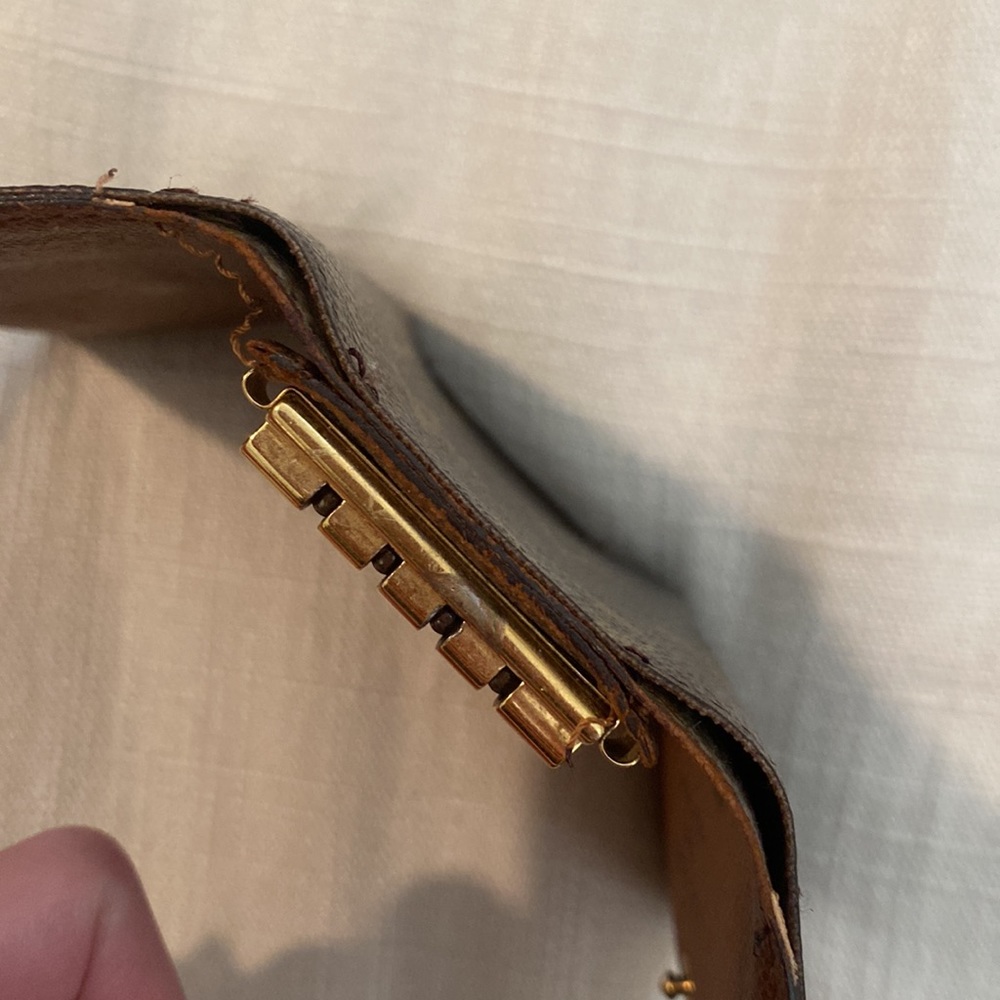 vintage LV key holder - Picture 6 of 6